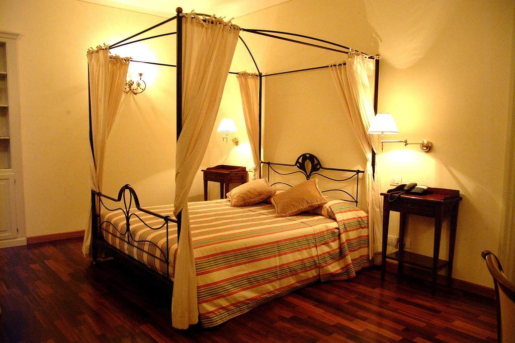 Marcarini Agriturismo Neviglie Habitación foto